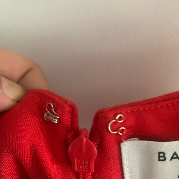 Stunning true red body-con Babaton Artizia dress! Perfect condition. - Picture 4 of 8